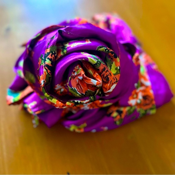 Bride to be Robe - Picture 2 of 5